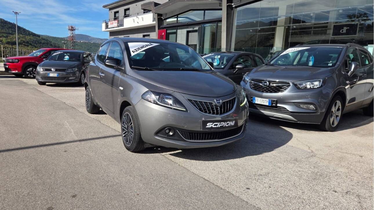 LANCIA YPSILON 1.0 HYBRID GOLD